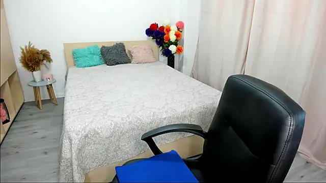 AlexaJuly webcam