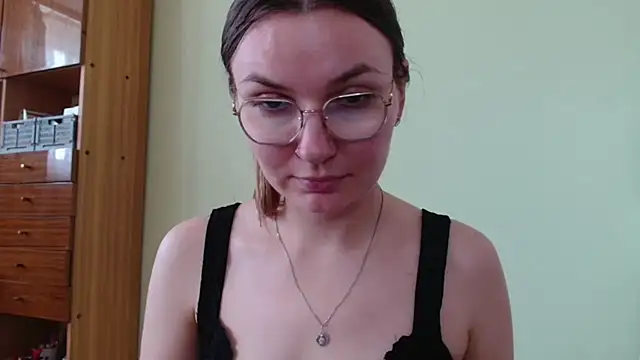 LooveELLYx webcam
