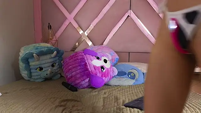sophia_moo_ - Sophia_moo_'s free webcam - UK Sex Cams