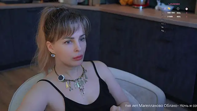 Lady--M webcam