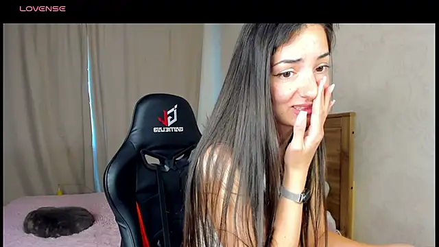 AishaGold webcam