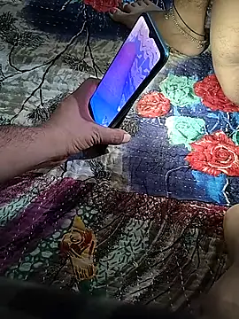 Ruhani-couple001 webcam