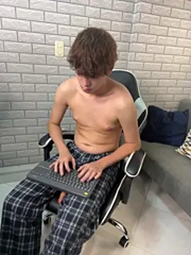 Nicola_hard webcam