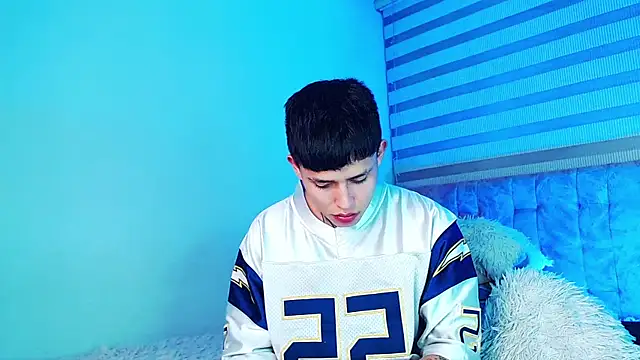 _justinmoon2 - _justinmoon2's free webcam - UK Sex Cams