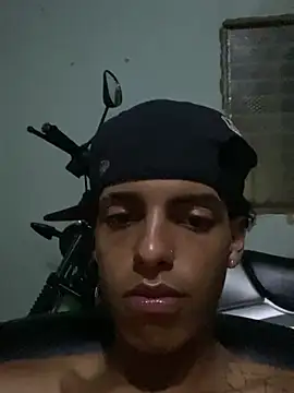 Aleexxx_2005 webcam