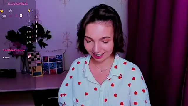 KindHazelHere_ webcam
