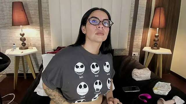 Hannah_Cross webcam