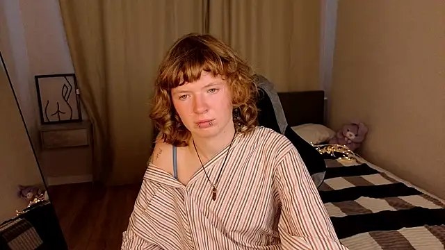 VioletDesiree webcam