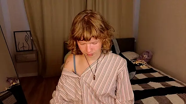 VioletDesiree webcam