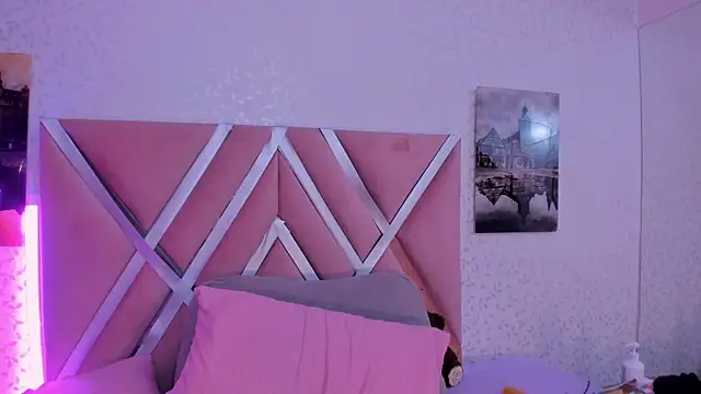 aniemorningstar webcam