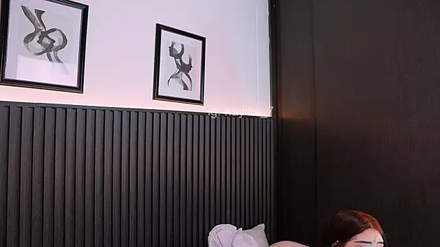 haylie_ (F young) - control my toy x 3min