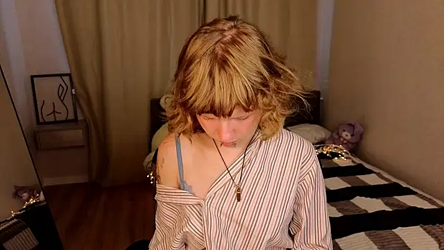 VioletDesiree webcam
