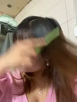 Liness101 live cam