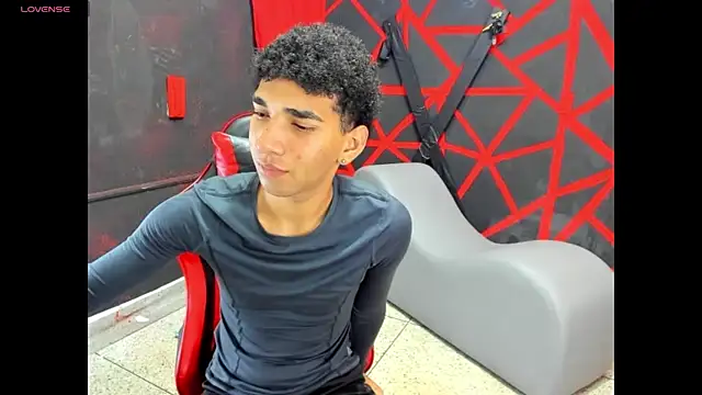 efrain_boy webcam