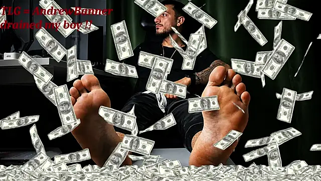 AndrewBanner live cam on StripChat