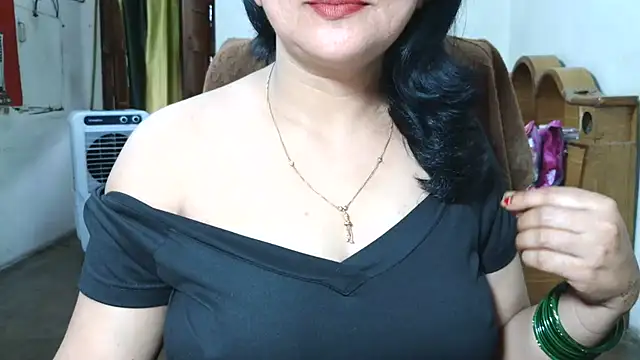 Cute_Mahi22 webcam