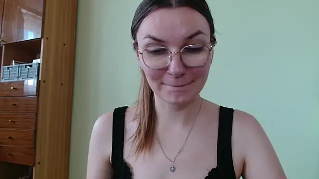 LooveELLYx webcam
