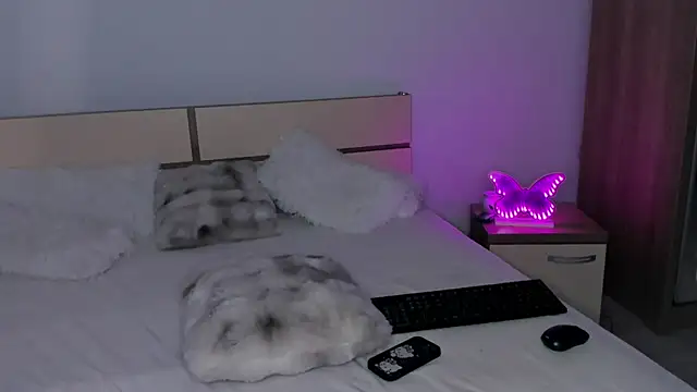 ScarlettJakobs webcam