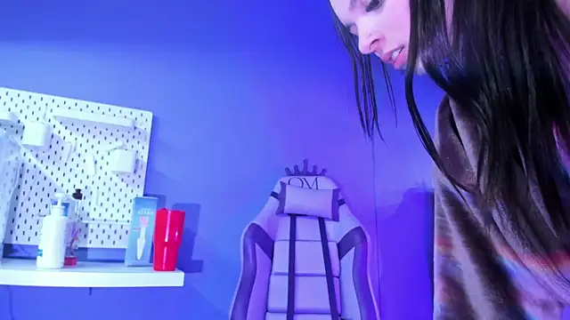 zoe_444 - Zoe_444's free webcam - UK Sex Cams