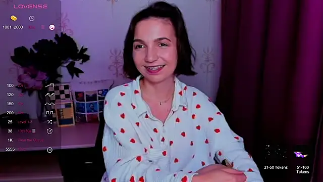 KindHazelHere_ webcam