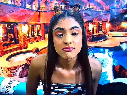 IndianPretty14u2Luv webcam