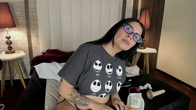 Hannah_Cross webcam