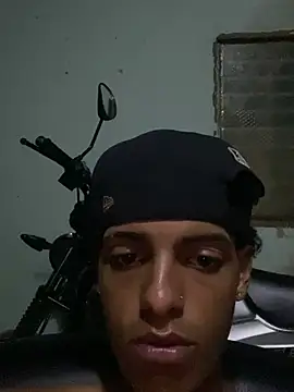 Aleexxx_2005 webcam