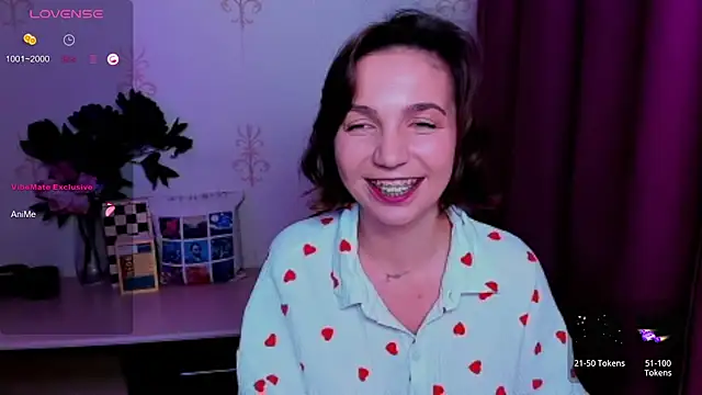 KindHazelHere_ webcam