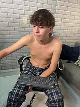 Nicola_hard webcam