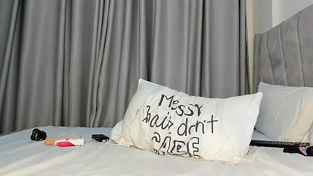 thee_sexy_goddess webcam