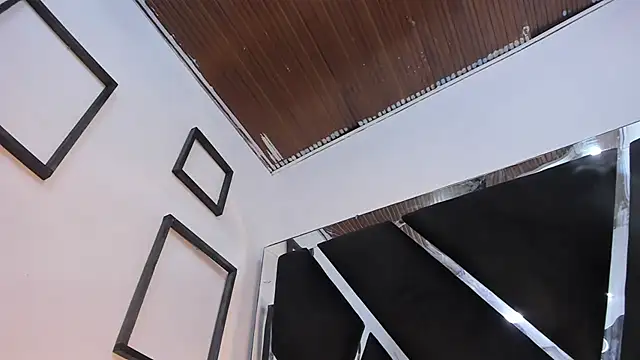 Sasha_Petitte webcam
