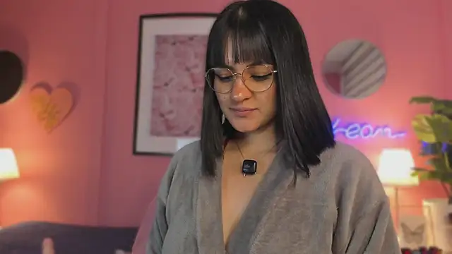 SoySaraa webcam