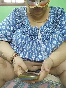 Tamil-mayasri live cam on StripChat