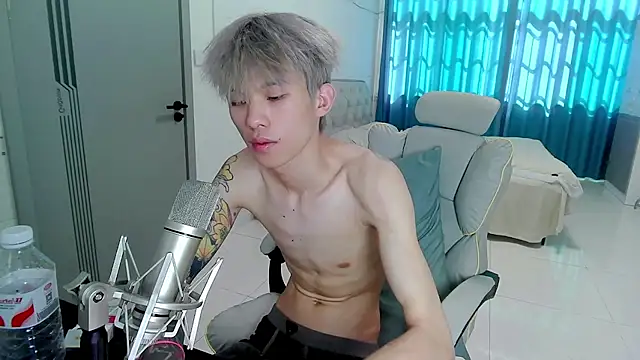 KPL-11 live cam on StripChat