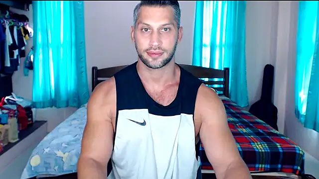 RONNIE_X live cam on StripChat