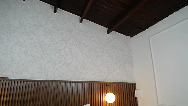 Ariana_Wayne live cam on StripChat