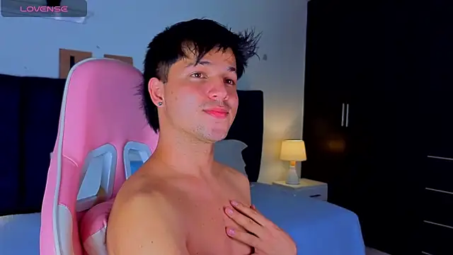 Issac_james_ webcam