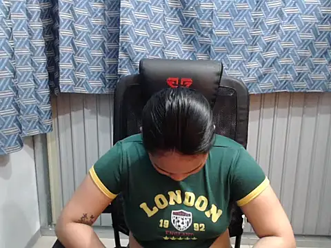 prettykrysgirl webcam