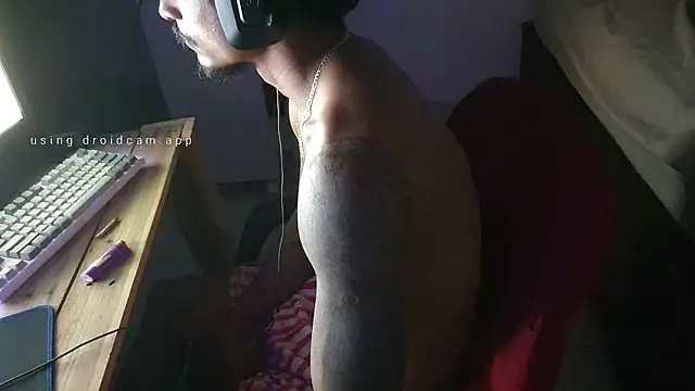 Jh0nZer0 webcam