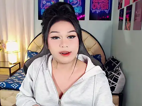 SexxyTsLoverr webcam