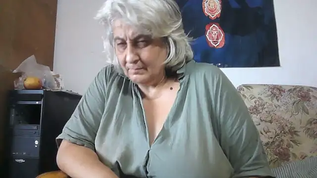 ExquisiteMature webcam