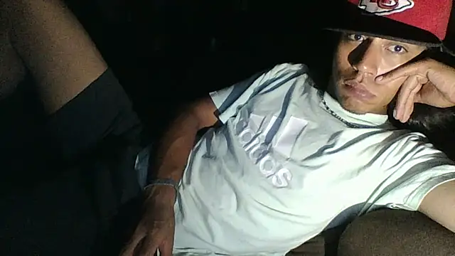 AlexAlejandro13 webcam