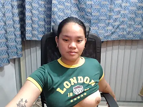 prettykrysgirl webcam