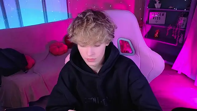 kevingarsiaa (M twink) - jerk off 2 min
