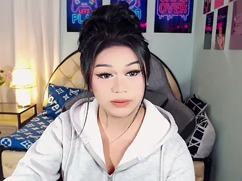SexxyTsLoverr webcam