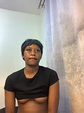 Sweet_Vinkah live cam on StripChat
