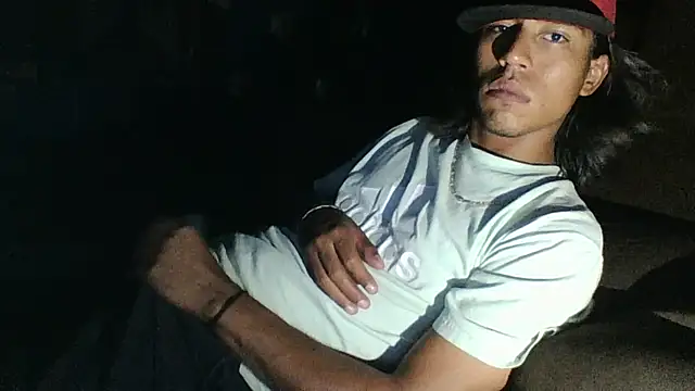 AlexAlejandro13 webcam