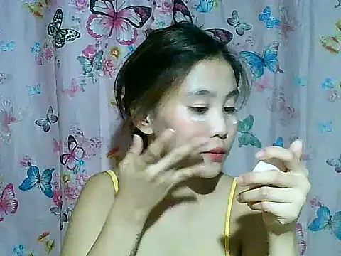 SexyAsianPussy4u live cam on StripChat