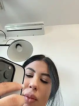 DaianaKimberly webcam