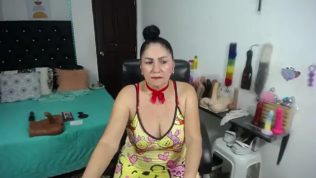 mature_bigboobs10 live cam on StripChat
